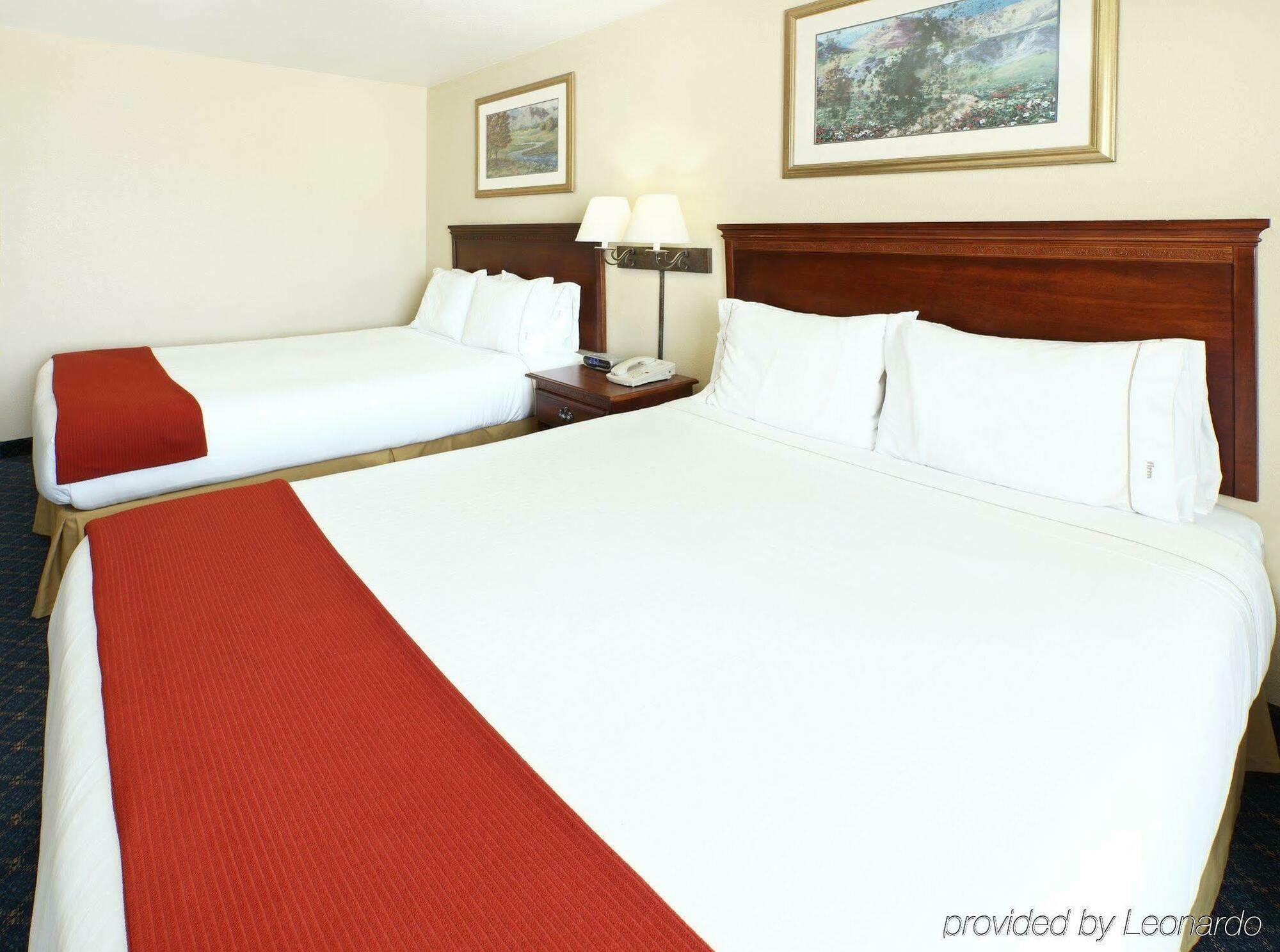 Holiday Inn Express Hotels & Suites Mountain Home By Ihg Habitación foto